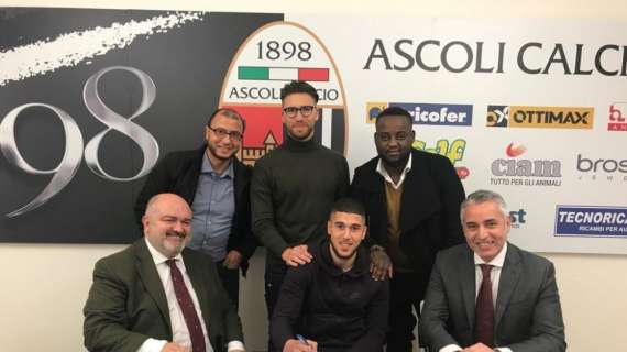 Fotonotizia - Ascoli, la firma di Chajia: contratto fino al 2021