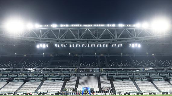 TMW - Tutto pronto allo Stadium per Juventus-Sassuolo: l'arrivo del pullman dei neroverdi