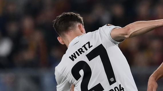 Il padre di Wirtz: "Florian resterà approssimativamente a Leverkusen fino al 2027"