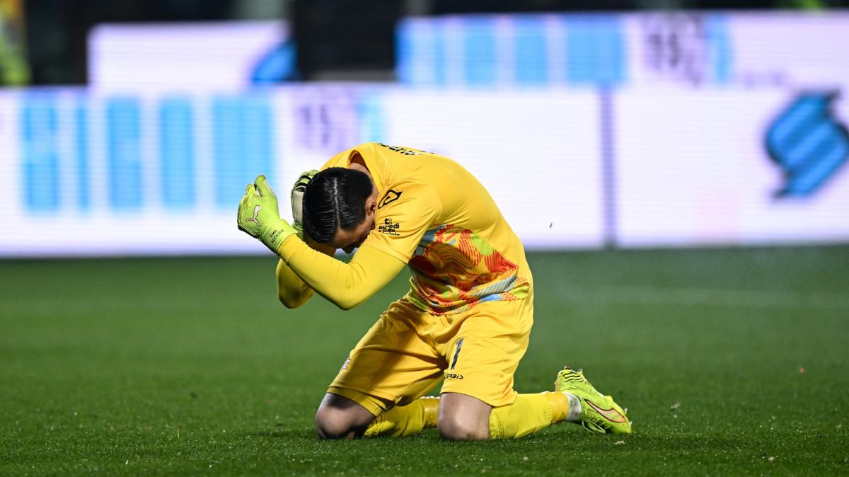 Petardo contro Audero, maxi multa e diffida per l'Inter. Le reazioni di Marotta e De Siervo