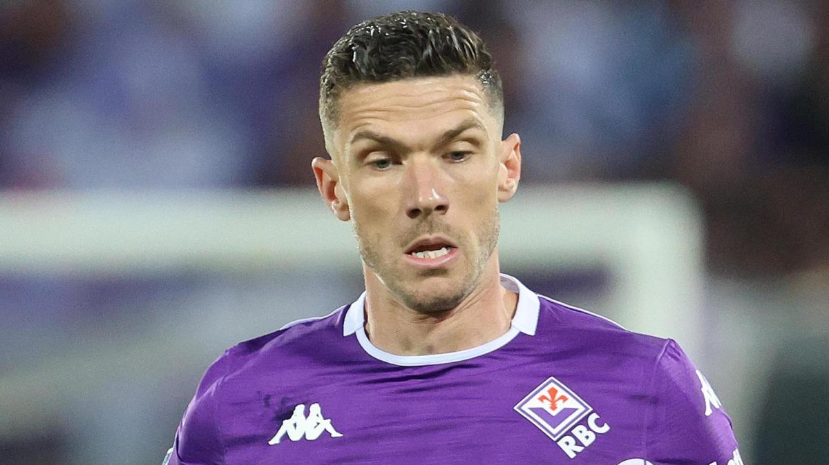 Fiorentina, Gosens ai saluti: escluso dal ritiro, lo Schalke 04 resta in pole