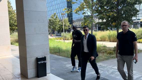 Inter, arrivano in sede i rappresentanti di Agoume: si definisce il trasferimento al Siviglia