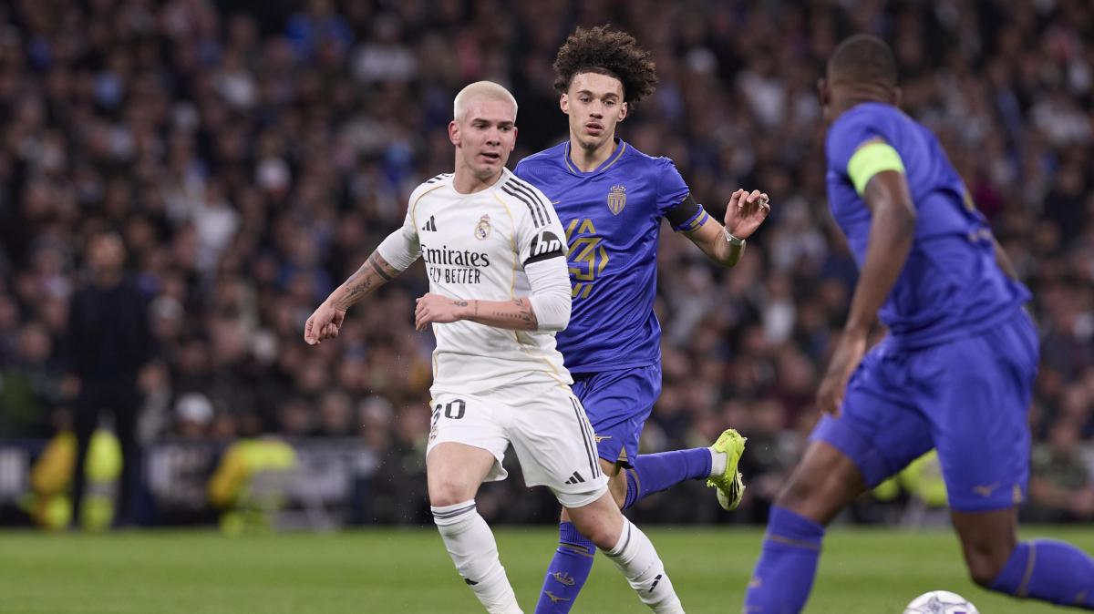 Akliouche punisce un PSG distratto, Monaco avanti al 45': si decide tutto nella ripresa