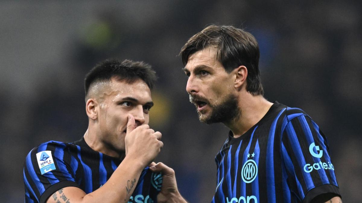 Acerbi e De Vrij contro Chivu: gruppo Inter molto unito, finché qualcuno non va via