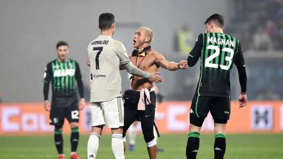 Sassuolo-Juventus, Daspo all'invasore di campo: è un tifoso belga