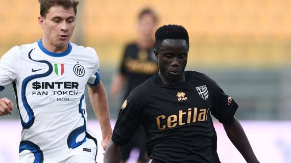Parma, Camara: "Avevo già giocato da trequartista. Ognuno di noi deve farsi trovare pronto"