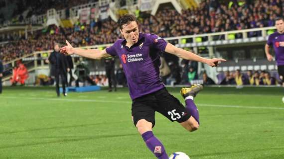 Fiorentina, l'offerta di Commisso a Chiesa: 3 milioni a stagione