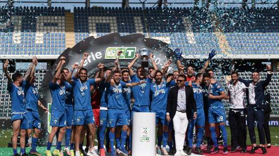 Empoli premiato per il primo posto in Serie B. Il club sui social canta: "Campeones, olè olè"