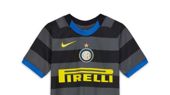 FOTO - Inter, ecco la terza maglia ufficiale. Stile anni Novanta, sarà indossata in Europa