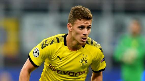 Borussia Dortmund, Hazard sul piede di partenza. Il PSV prova a chiudere l'accordo
