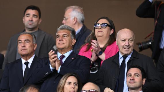 Barcellona, Laporta sui rinnovi di De Jong e Raphinha: "Speriamo di risolvere presto"