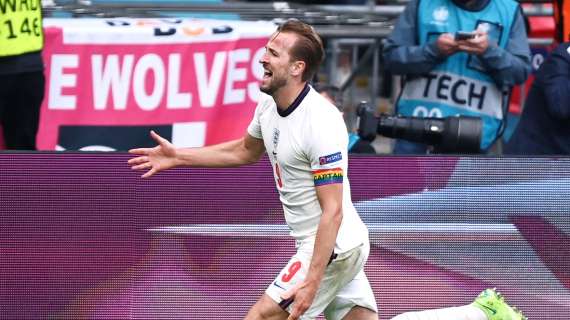 Inghilterra, Kane verso il match con l'Ucraina: "Chi è in fermento per domani?"