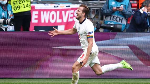 Kane festeggia dopo il primo gol di Euro2020: "Giornata splendida, bello farne parte"