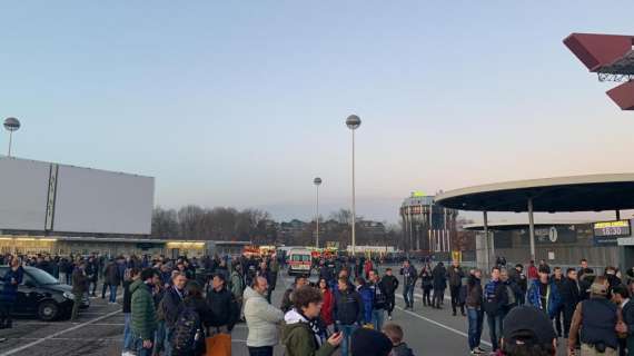 TMW - Tutto pronto a San Siro: tanti tifosi dell'Atalanta già all'esterno del Meazza