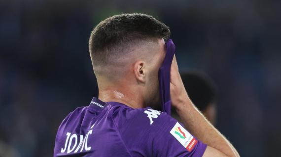 Fiorentina, ieri sera Jovic sostituito all'intervallo: si è fratturato il setto nasale