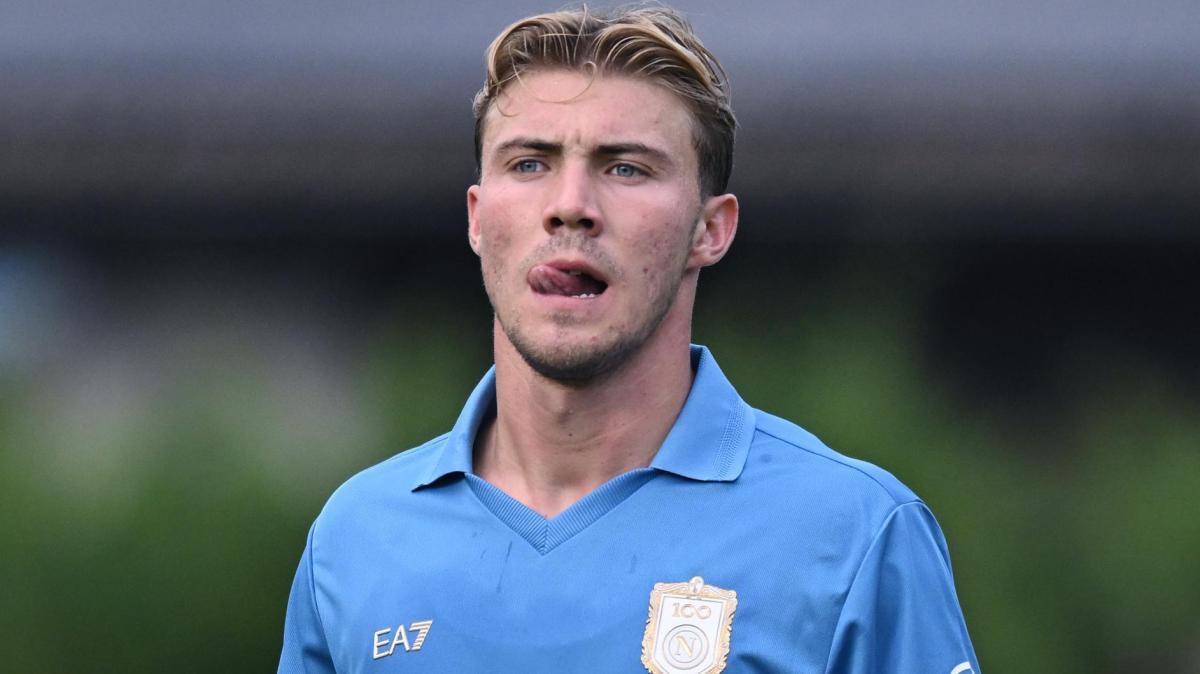 Napoli, Hojlund distrutto dopo il ko con l’Inter: "Questa foto doveva essere diversa"