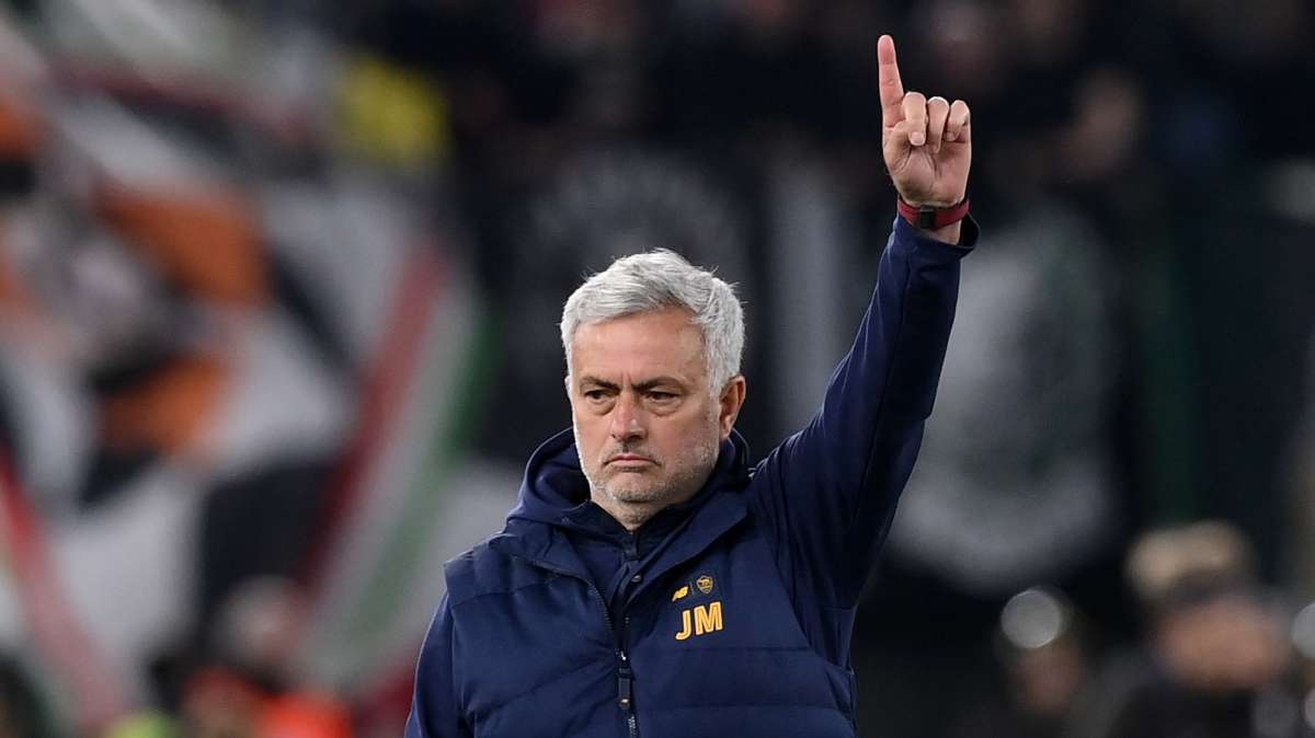 Slot fa i complimenti a Mourinho: "Si sa quanto sia bravo a portare i giocatori al limite"