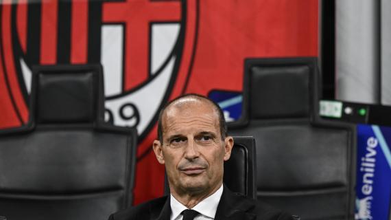L'ovazione bianconera e i saluti agli ex giocatori: l'entrata allo Stadium di Allegri per Juve-Milan