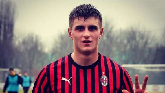 UFFICIALE: Milan, rinnovo fino al 2024 per il giovane attaccante Colombo