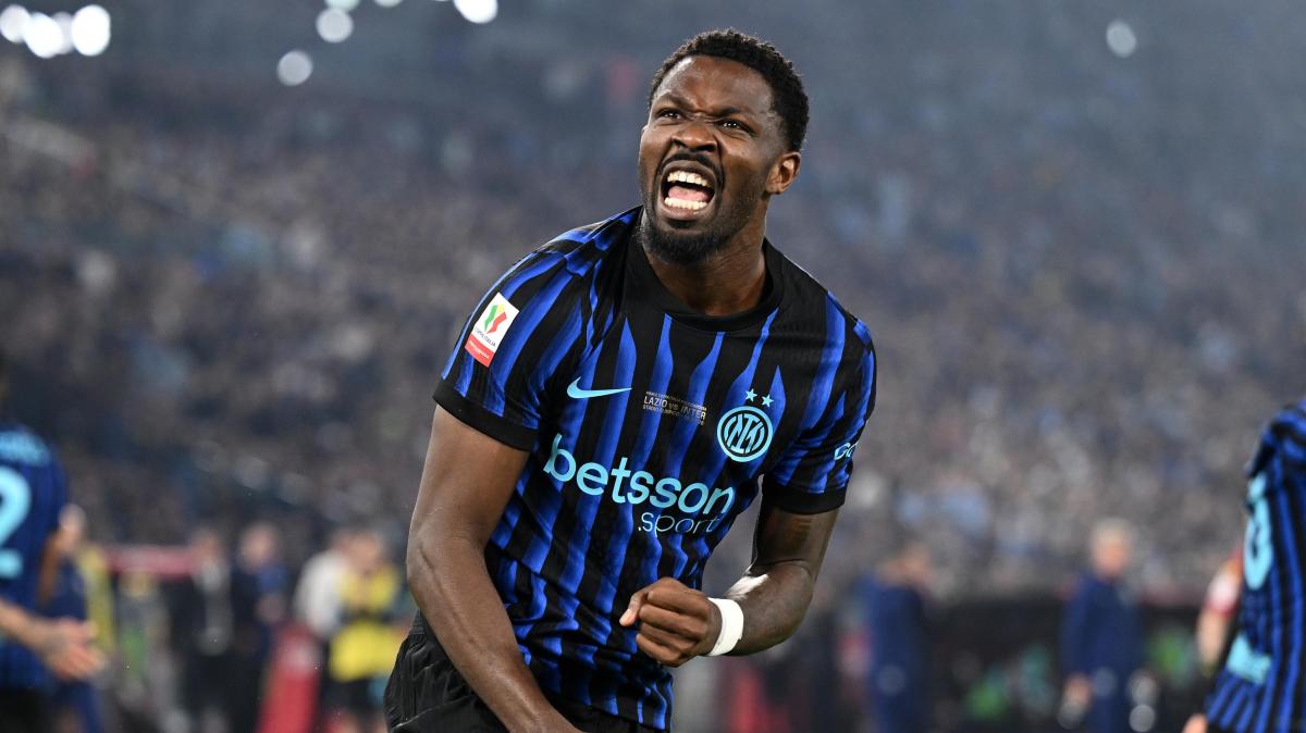 "I derby mettiteli nel c...". Inter, la Procura Figc apre fascicolo sugli striscioni di Thuram