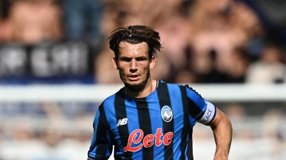 Atalanta, festa De Roon: il centrocampista raggiunge quota 400 presenza con la Dea
