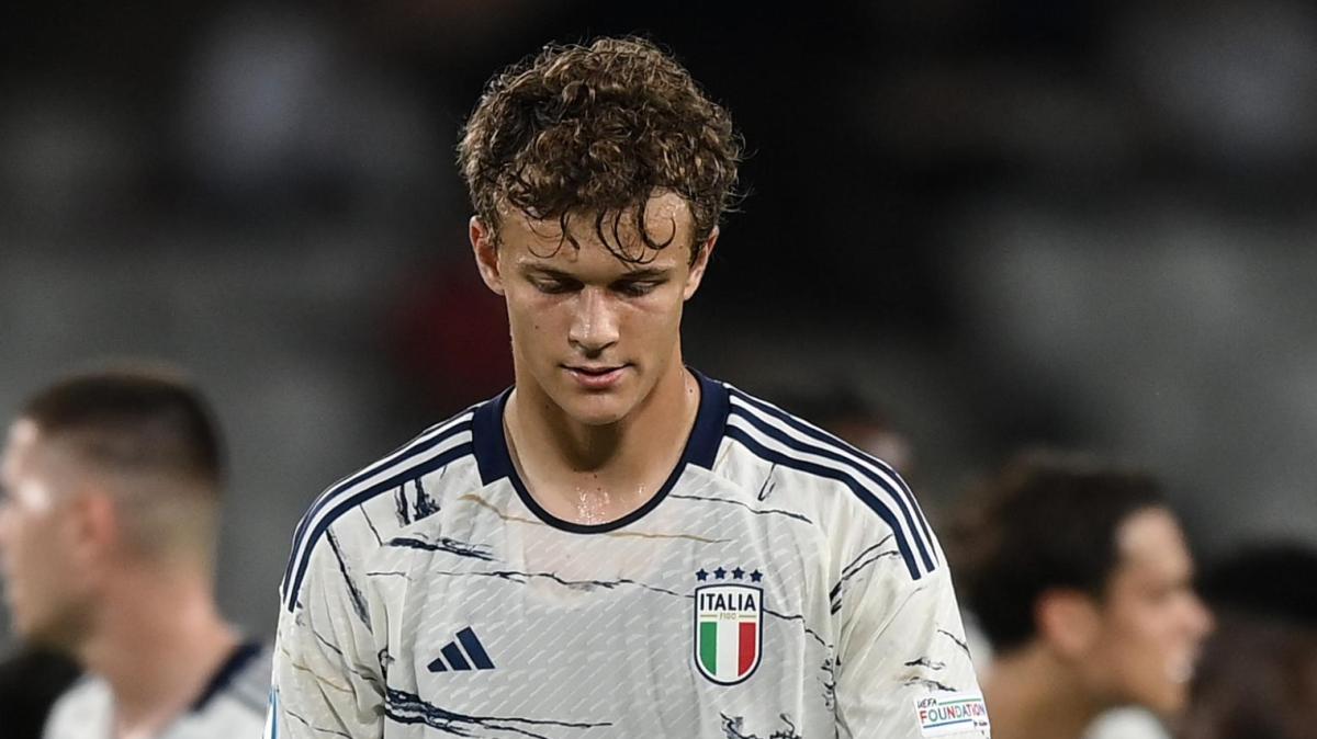 Italia, secondo giorno di allenamenti: ancora 4-3-3, assente solo Scalvini. Che cos'ha