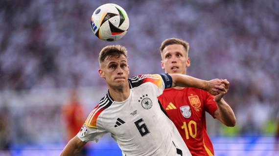 Kimmich fa sperare il Bayern Monaco: "Con Kompany le possibilità di rinnovo aumentano"