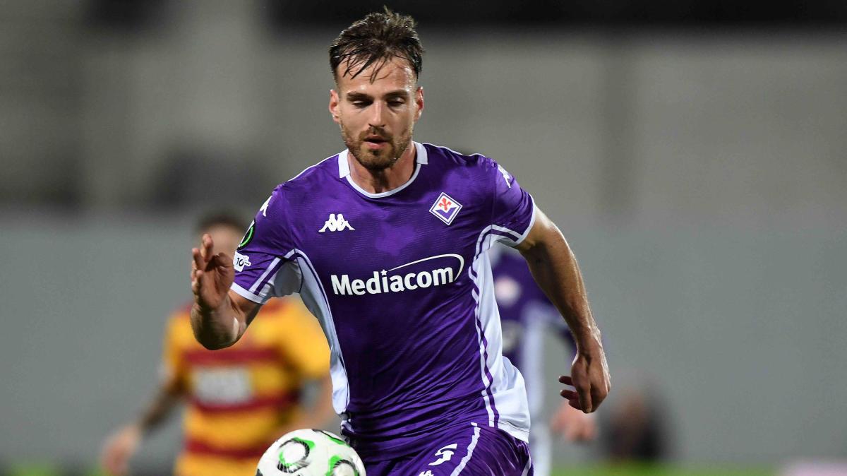 Fiorentina, Pongracic tornerà a disposizione il 3 agosto: salta la tournée inglese