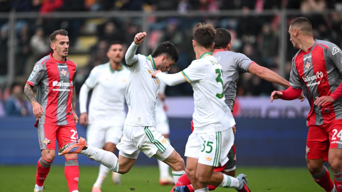 La grande attenzione della Roma in area. La zampata che manca nei recuperi