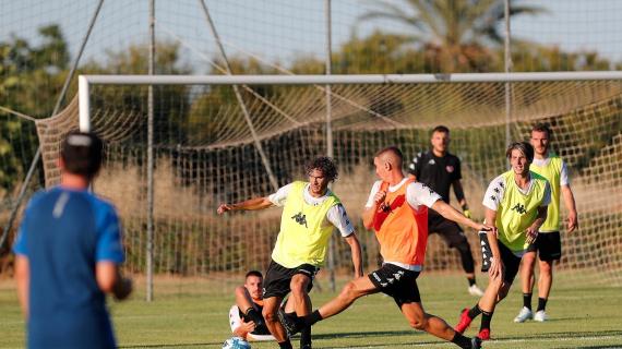 Cavese, che tegola per Prosperi: lesione del legamento crociato per Peretti, i tempi di recupero