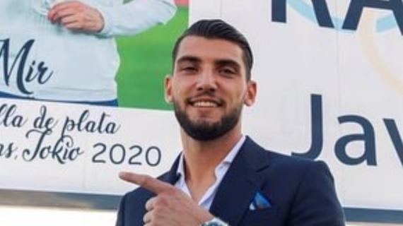 Rafa Mir sempre più nei guai: i dettagli della denuncia a suo carico per violenza sessuale