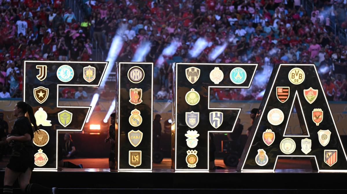 FIFA, cambiamento dell'ultimo minuto: vietata l'introduzione di bottiglie d'acqua al Mondiale