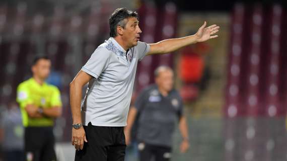 Reggina, Aglietti: "Stop polemiche, non mi han chiesto di vincere il torneo. Pensiamo al Cosenza"