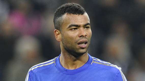 Ashley Cole piace a tanti: diversi club di Championship lo vogliono come allenatore