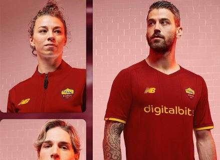 FOTO - Roma, annunciata la nuova maglia 21/22. Pellegrini, Spinazzola e Zaniolo i modelli