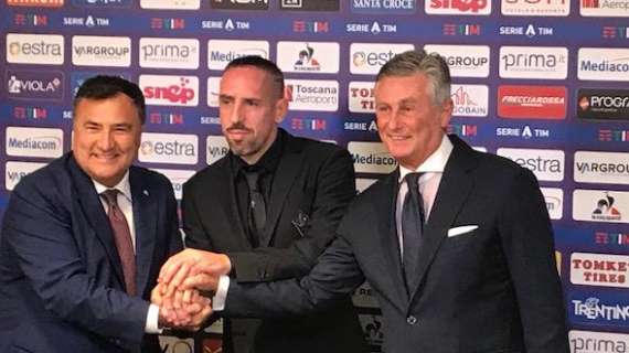 Fiorentina, Pradè: "Mancano due giocatori per completare la rosa"