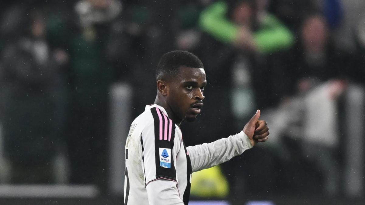 Da 0-2 a 2-2 al 96' con la Lazio, Tuttosport in prima pagina: "Juve cuore e rabbia"