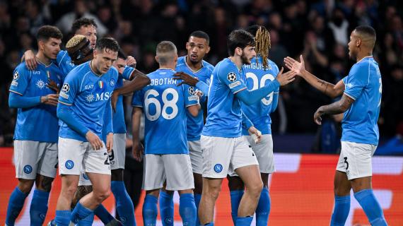 Stavolta la rimonta è a metà: il Napoli fa 1-1 al 90' col Genoa e il Maradona fischia