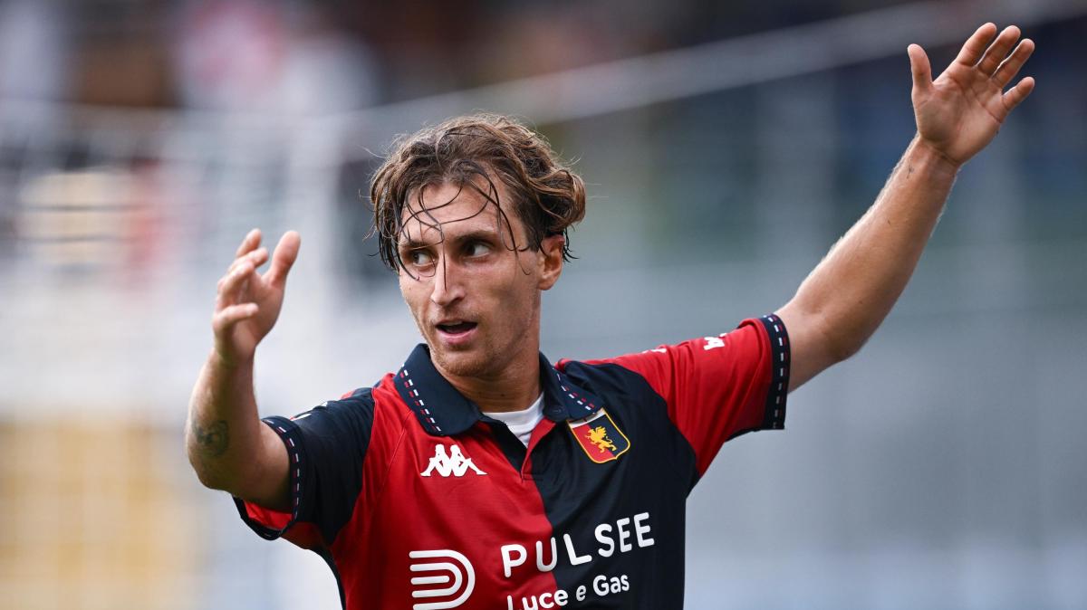 Genoa, Baldanzi su De Rossi: "Gli devo tantissimo: darò tutto per lui, è un vincente"