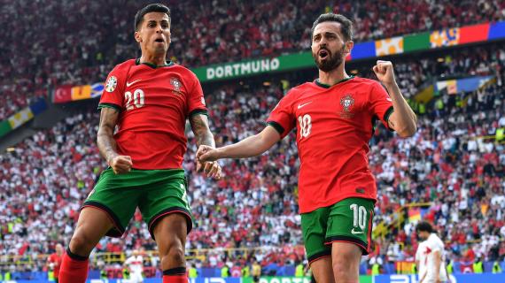 Il Portogallo travolge 3-0 la Turchia e vola già alle fasi finali. CR7 assistman, Leao fuori al 45'