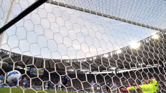 Cosa è successo prima e dopo il 2-1 della Lazio: Dimarco a terra e le liti furiose tra giocatori