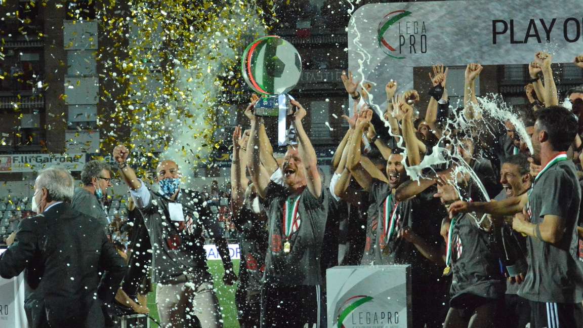 Serie C, Girone B: la sfida per la promozione è fra Modena e Reggiana. Decisivi i derby