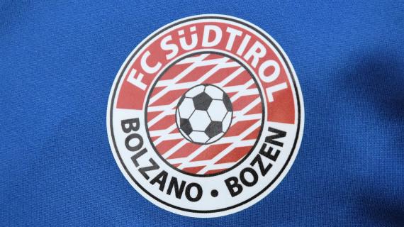 SudTirol, presentata la seconda maglia: richiama le tegole del duomo di Bolzano