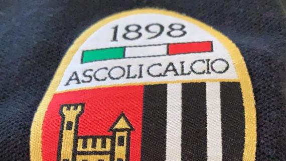 Ascoli, bombe carta e fumogeni durante l'allenamento della prima squadra bianconera