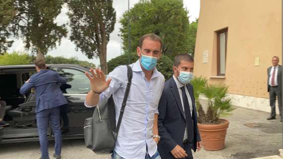 TMW - Cagliari, Godin arrivato a Villa Stuart per le visite mediche coi rossoblù