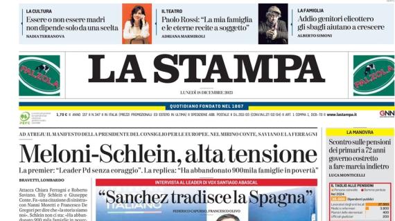 La Stampa in prima pagina: "L'Inter batte la Lazio e va a +4 sulla Juventus di Allegri"