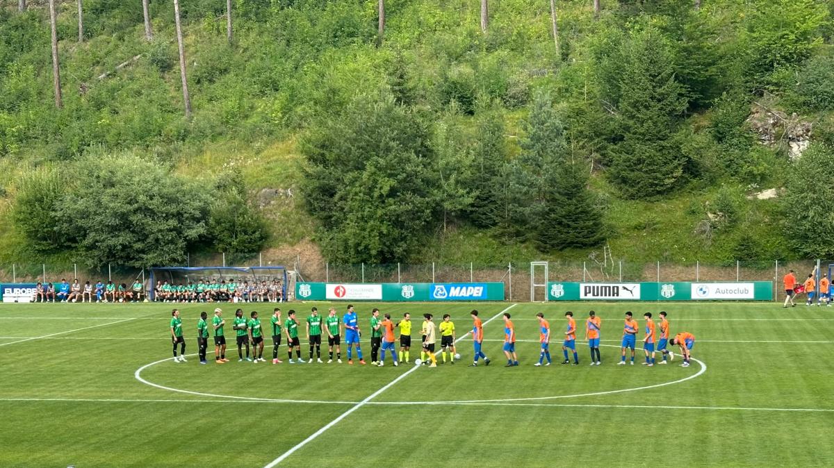 Il Sassuolo di Aquilani parte con una goleada, 22-1 all'Alta Anaunia: tris Pinamonti, Mulattieri e Antiste