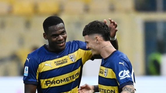 Como-Parma regala emozioni nei primi 45': 1-1 e due legni, a segno i prodigi Bonny e Paz