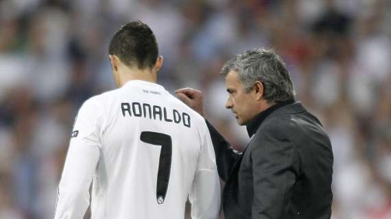 Mourinho scherza sul futuro di Ronaldo: "Deve andare via dall'Italia e lasciarmi in pace"