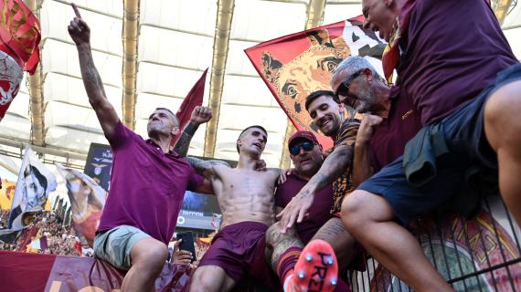 Il gol di Pellegrini, la festa della Roma e la delusione della Lazio: le immagini del derby